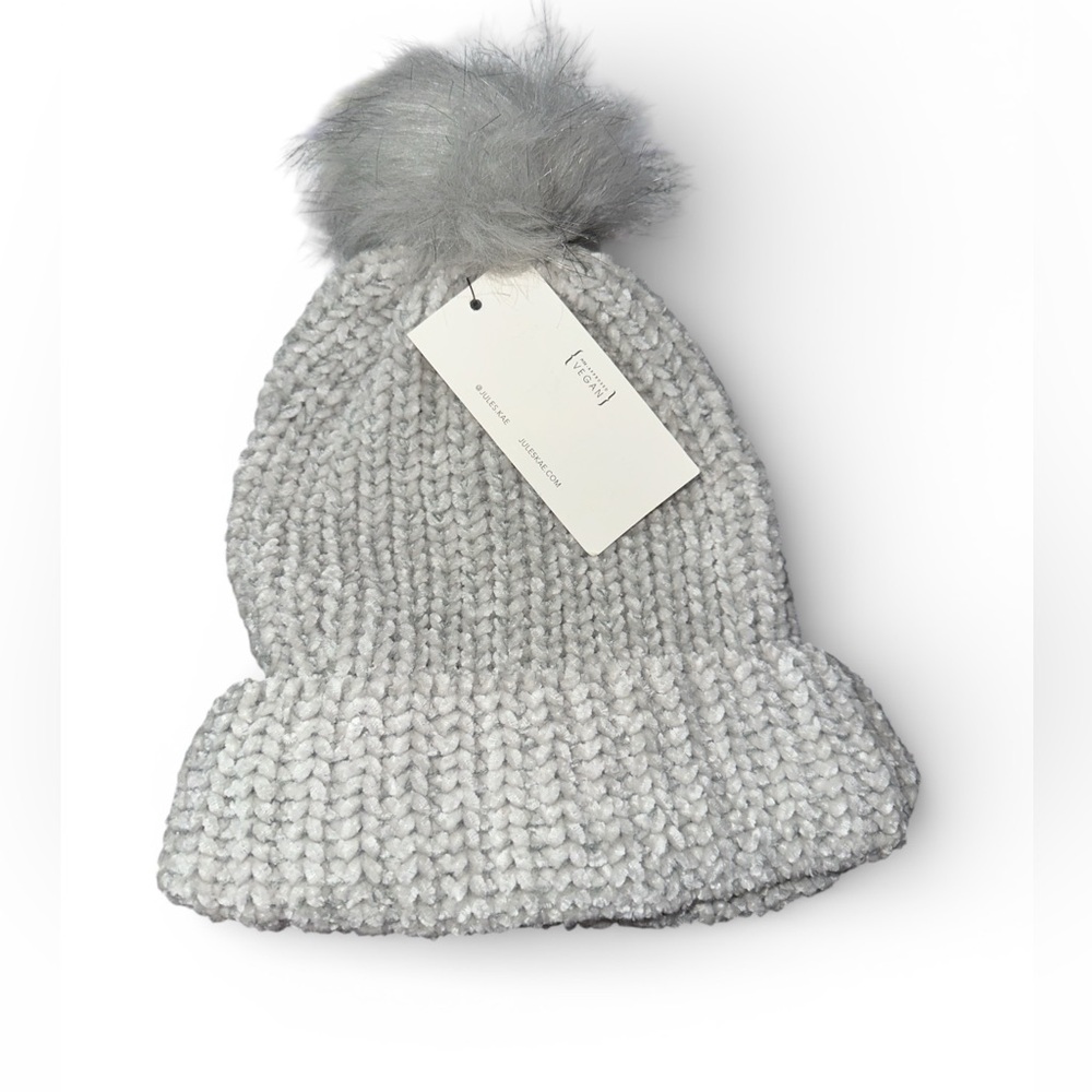 Jules Kae Vegan‎ Chunky Knit Pom Pom Hat NWT